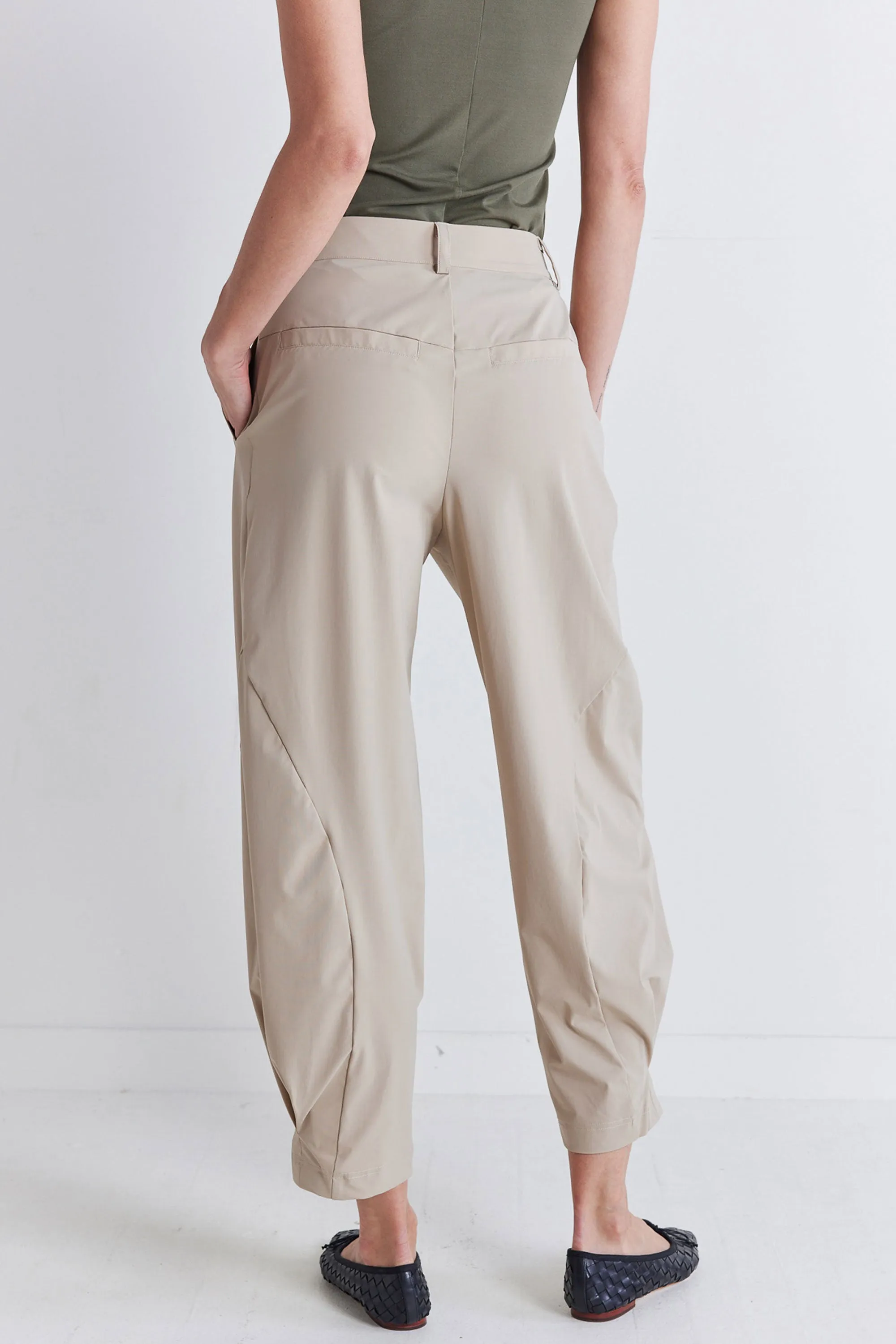 Petite Detail Oriented Tapered Pants