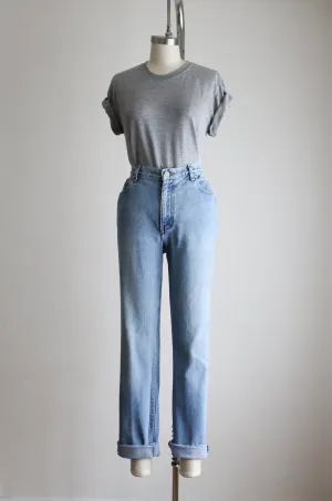 relaxed mom jeans