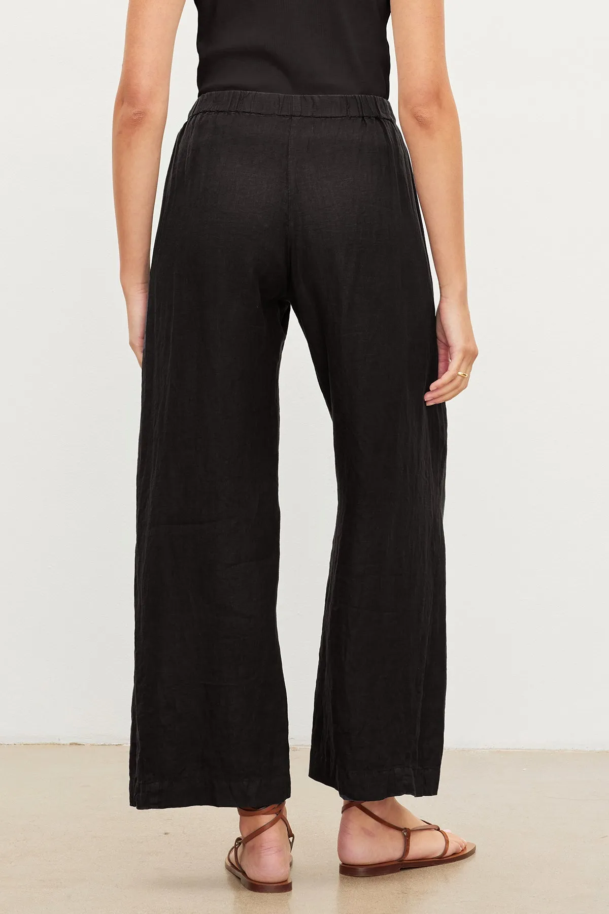 Velvet by Graham & Spencer Lola Pull On Linen Pants | Black